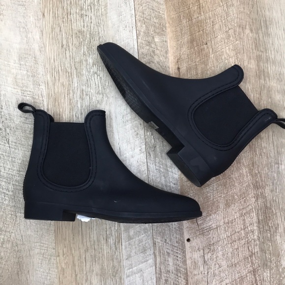 minimalist rain boots